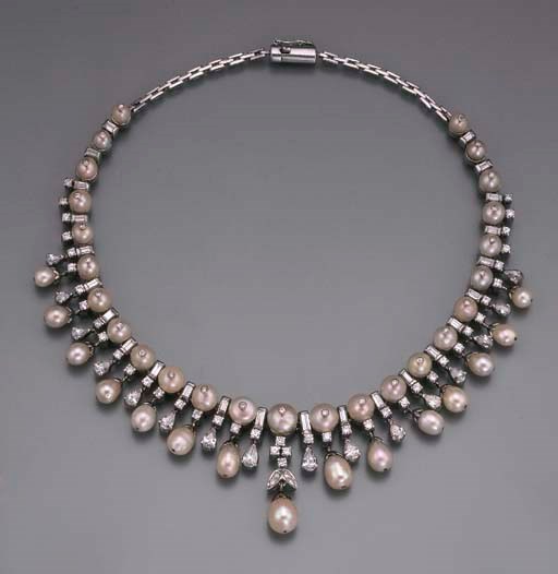 A PEARL AND DIAMOND NECKLACE