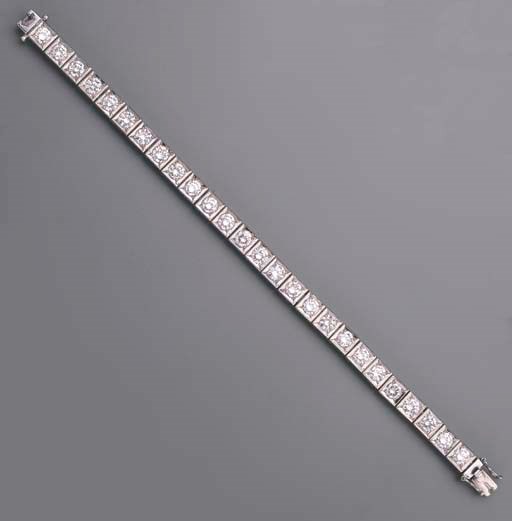 A DIAMOND LINE BRACELET