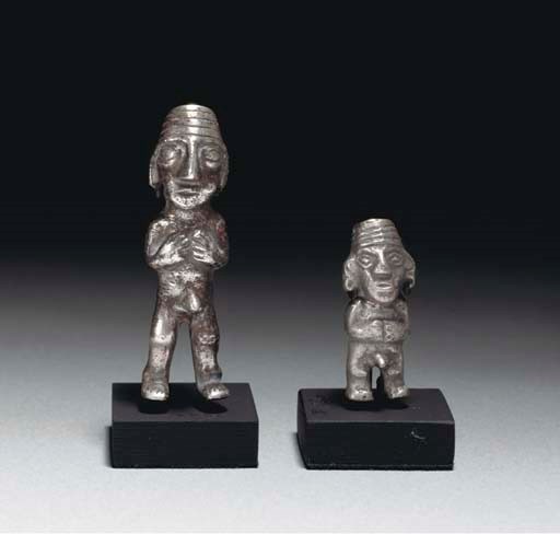 DEUX FIGURINES EN ARGENT