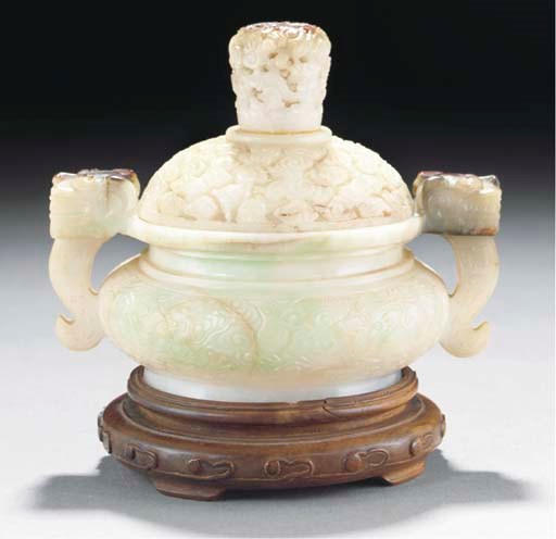 A carved jade compressed censer and domed cover, 19th century