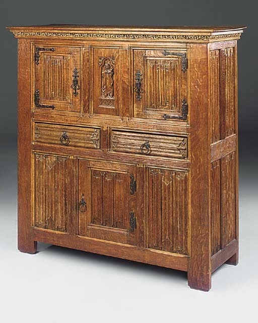 A NORTH EUROPEAN OAK CUPBOARD