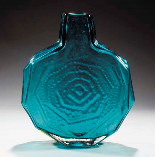 A Kingfisher Banjo 9681 Vase