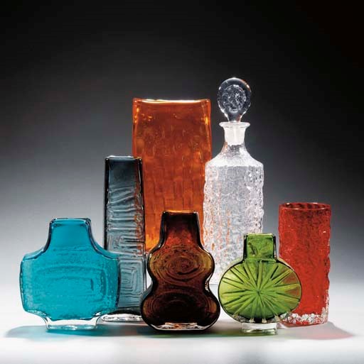 A Cinnamon Cello 9675 Vase