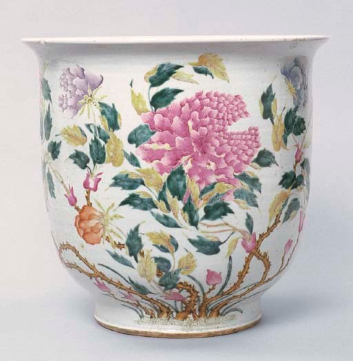 A CHINESE FAMILLE ROSE-STYLE JARDINIERE