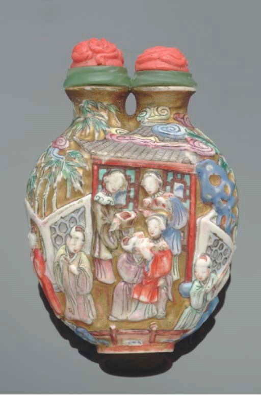 A Chinese moulded porcelain double snuff bottle, 19th Century