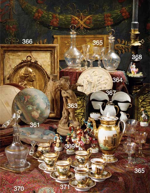 PARTIE DE SERVICE DE VERRES DE LA FIN DU XIXEME SIECLE