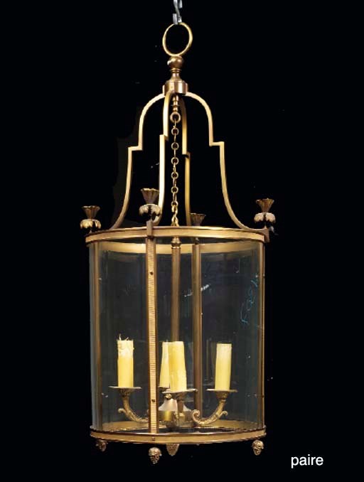 PAIRE DE LANTERNES DE STYLE LOUIS XVI