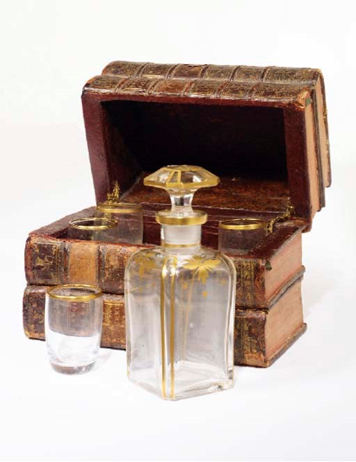 BOITE A LIQUEUR DU XVIIIEME SIECLE