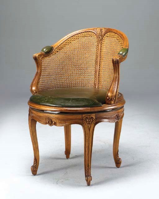 FAUTEUIL DE BUREAU DE STYLE LOUIS XV