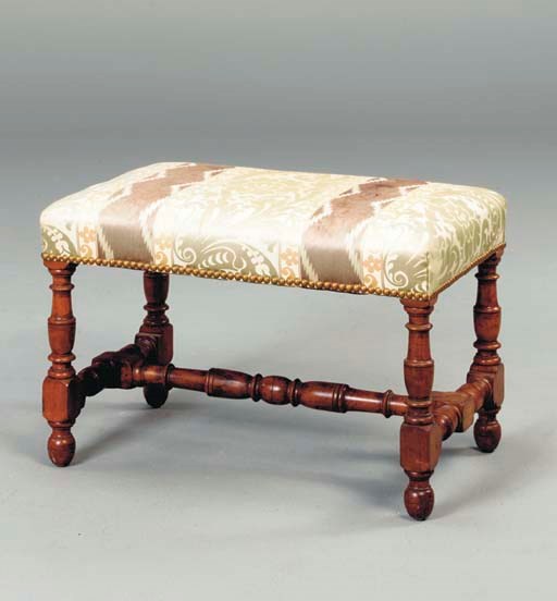 A WILLIAM AND MARY STYLE WALNUT STOOL,