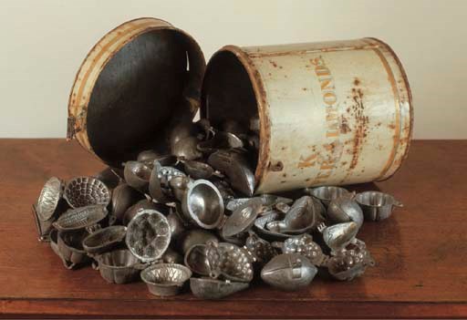 A VICTORIAN CREAM AND GOLD-PAINTED TOLE-TIN