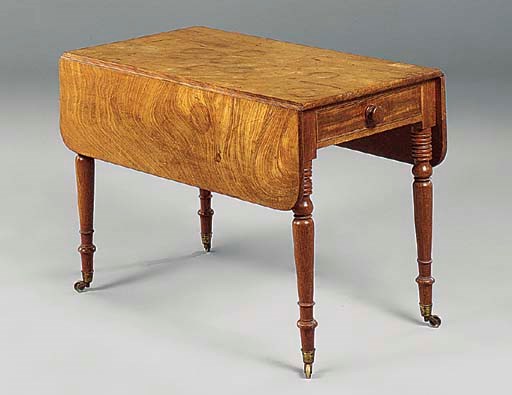 A WILLIAM IV MAHOGANY PEMBROKE TABLE