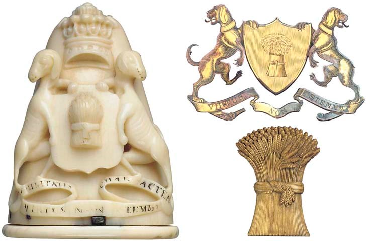A HIGH RELIEF CARVED IVORY SNUFF BOX