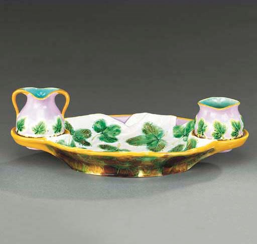 A GEORGE JONES MAJOLICA STRAWBERRY-SET