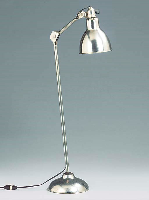 AN ADJUSTABLE GRAS DESK LAMP