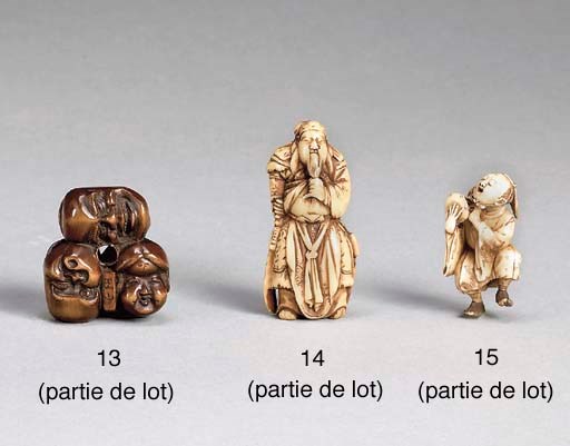 DEUX NETSUKE EN IVOIRE