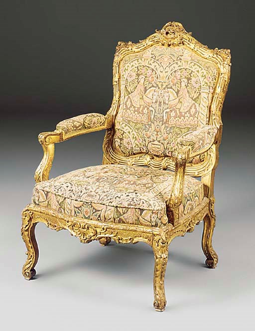 A LARGE FRENCH GILTWOOD FAUTEUIL