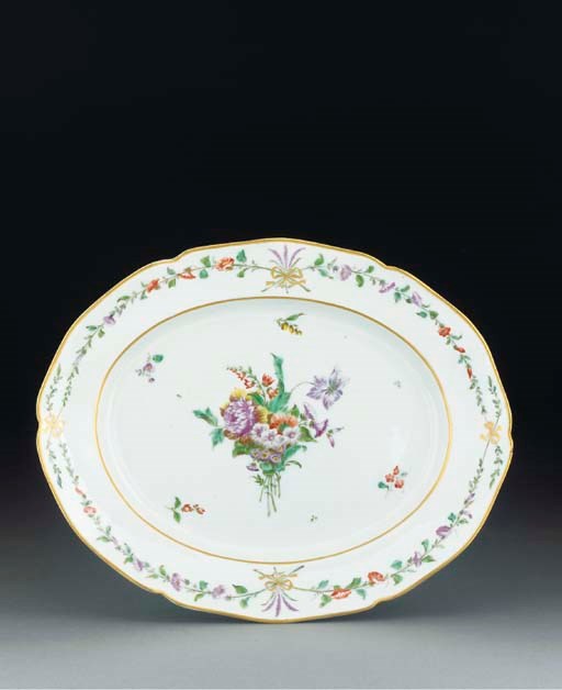 A Venice (Cozzi) shaped-oval dish