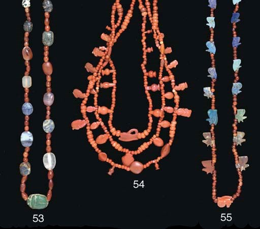 AN EGYPTIAN CARNELIAN AND RED JASPER BEAD NECKLACE
