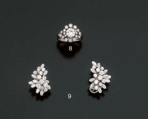 PAIRE DE BOUCLES D'OREILLES DIAMANTS
