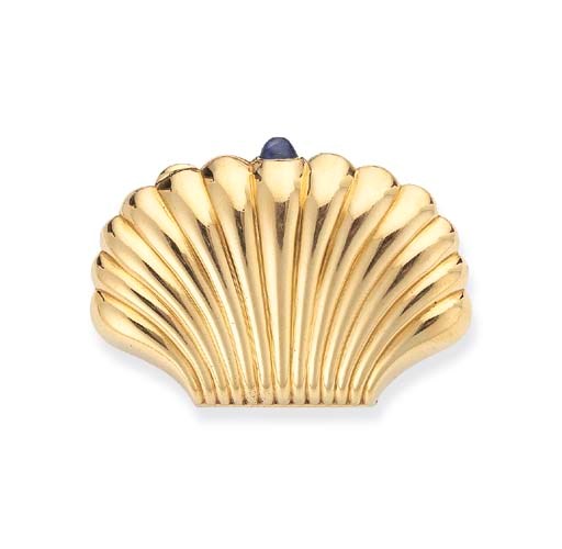 POUDRIER OR ET SAPHIR, PAR VAN CLEEF & ARPELS