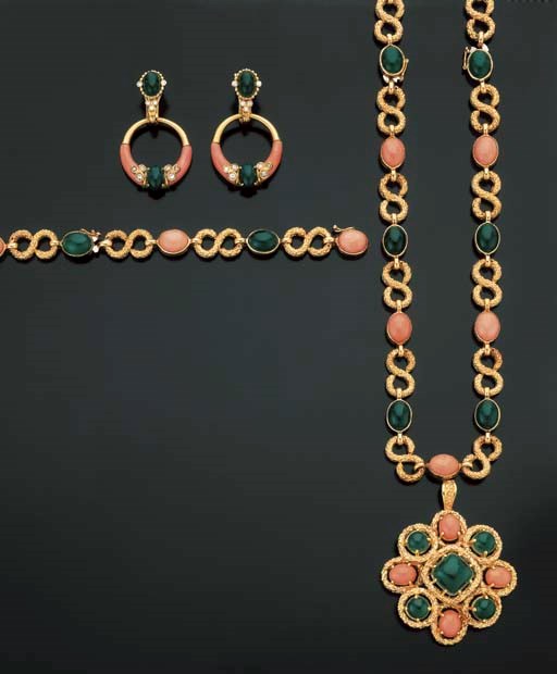 DEMI-PARURE CORAIL, CHRYSOPRASE ET DIAMANTS