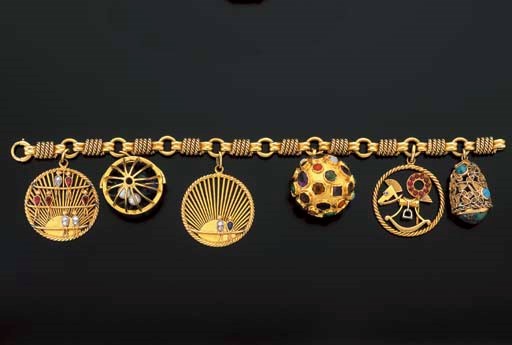 BRACELET SAPHIRS, RUBIS ET DIAMANTS, PAR VAN CLEEF & ARPELS