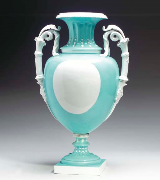 A CONTINENTAL TURQUOISE-GROUND PORCELAIN URN,