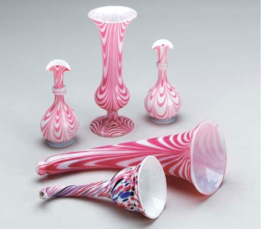 A GROUP OF VICTORIAN NAILSEA GLASS,