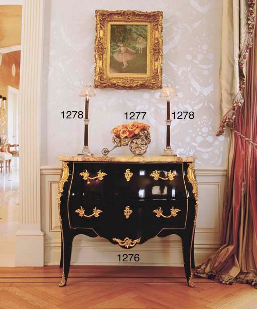 A LOUIS XV STYLE BLACK LACQUER AND GILT BRONZE MOUNTED MARBLE TOP COMMODE,