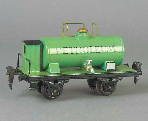 A Märklin two-axle 1994 16.5cm. petroleum tank wagon