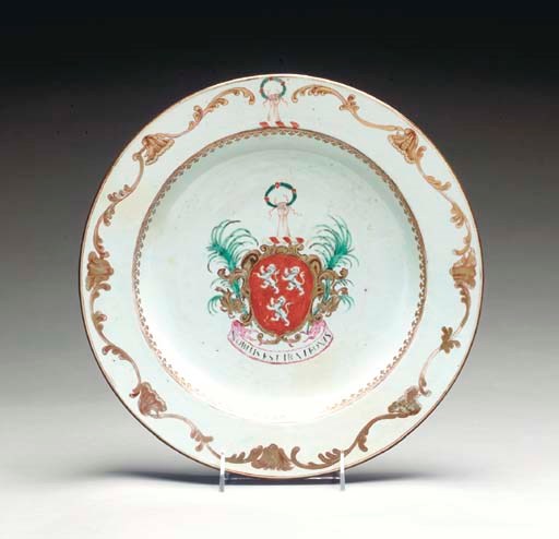 A CHINESE EXPORT ARMORIAL CHARGER,