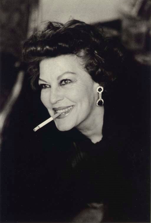 HELMUT NEWTON