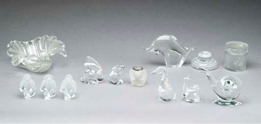 A GROUP OF COLORLESS GLASS TABLE ARTICLES,
