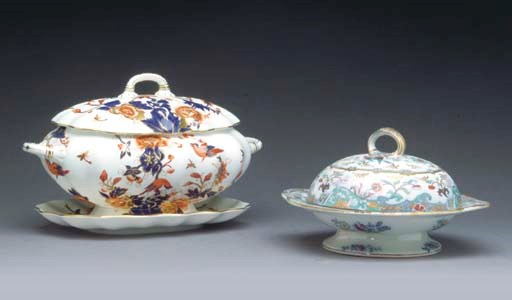 AN ENGLISH IRONSTONE VEGETABLE DISH AND COVER,