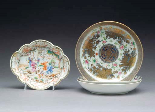 A GROUP OF CHINESE EXPORT PORCELAIN TABLE WARES,