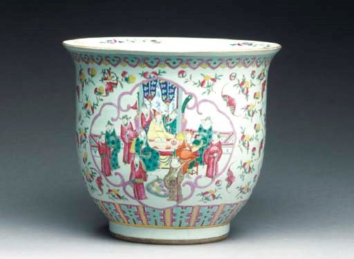 A CHINESE EXPORT PORCELAIN FAMILE ROSE JARDINIERE,