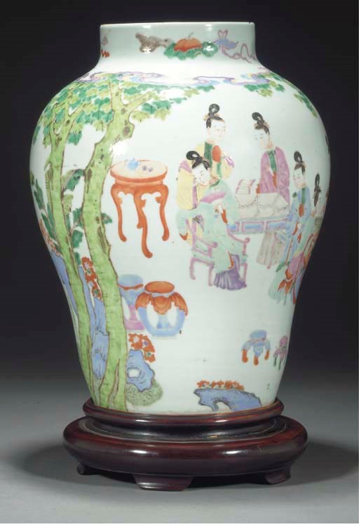 A famille rose baluster vase, 19th century