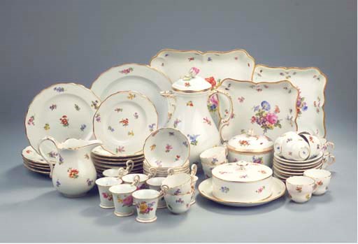 (63) A collection of Meissen porcelain floral objetcs