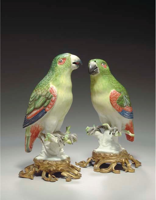 A PAIR OF ORMOLU-MOUNTED HÖCHST MODELS OF PARROTS