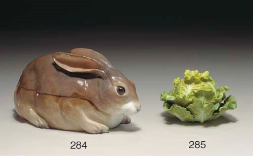A MEISSEN LETTUCE TUREEN AND COVER