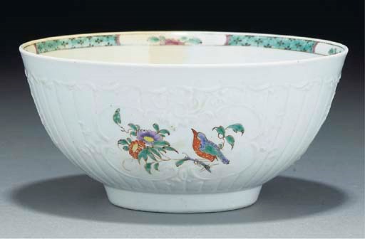 A Worcester pleated and moulded slop-bowl