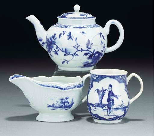 A Worcester blue and white globular teapot and a cover, a pleated oval sauceboat and a blue-ground baluster mug