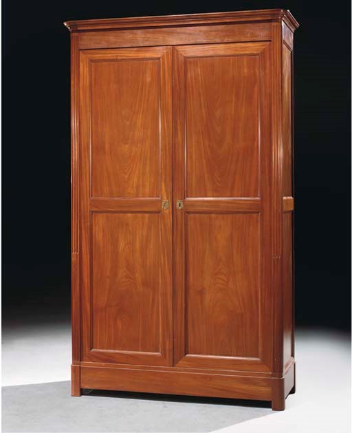 ARMOIRE D'EPOQUE LOUIS XVI