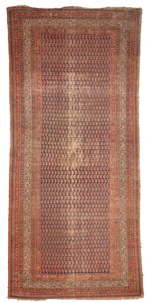 GALERIE SERRABEND ET UN PETIT TAPIS TURC