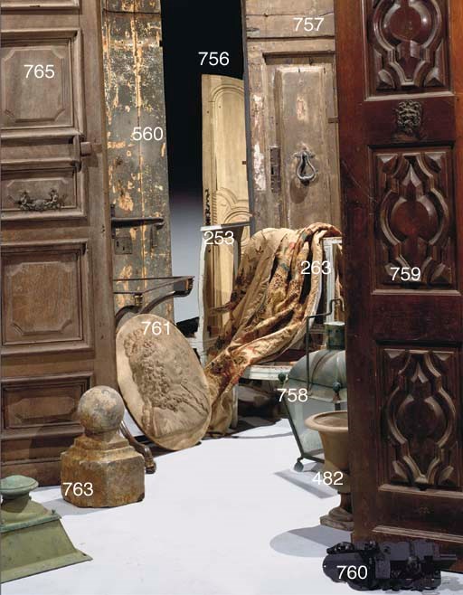 TABLE DE LA FIN DU XIXEME SIECLE