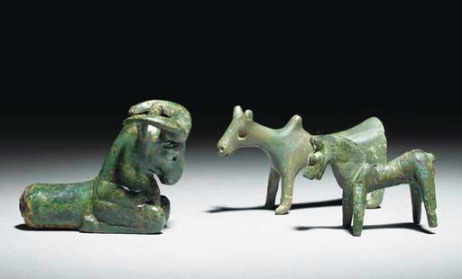 AN ACHAEMENID BRONZE IBEX FOREPART TERMINAL