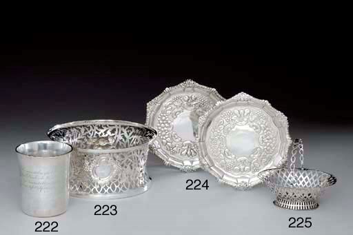 A GEORGE III SILVER BEAKER