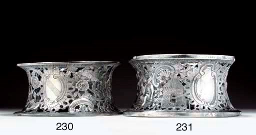 A GEORGE III IRISH SILVER DISH RING