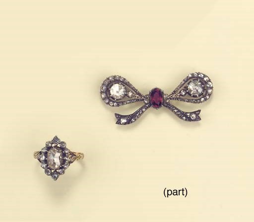THREE PIECES OF ANTIQUE JEWELLERY